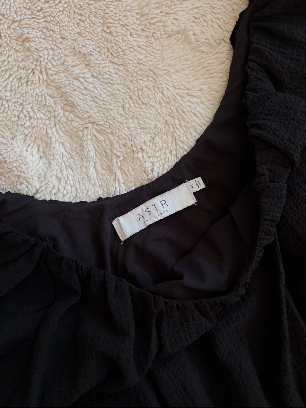 ASTR The Label Black Puff Sleeve Tiered Midi Dress Size Medium - Picture 4 of 7